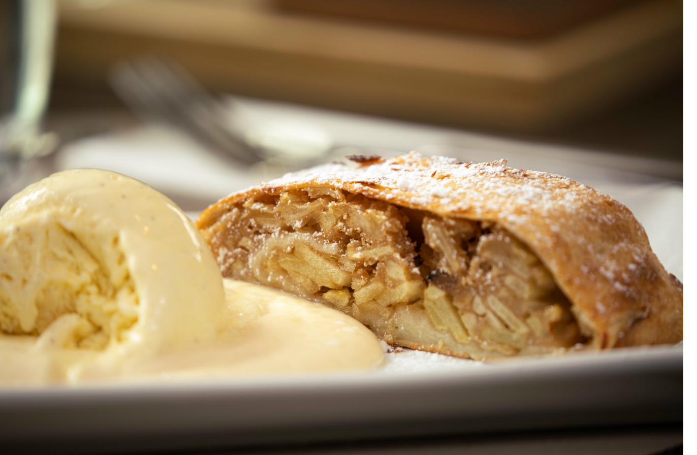 Apfelstrudel